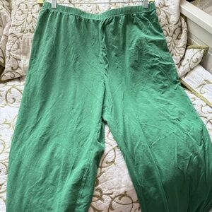 Super Stretchy Green Rundholz Pants for Spring! Sz L but Fits a range of sizes!